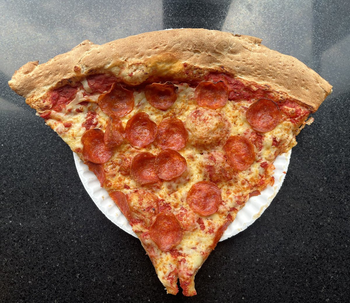 Spring is here and so are new pizza slice reviews! Including our first review from (World?) Famous Pizza Corner!

Sicilian Pizza (5245 Blowers St) 

Big 1/4 size
Cardboard crust
Ok cheese
Ok sauce
Nice pepp
$8 a slice 

Need to be drunk to enjoy $8 price, 11 w/ pop!

Rating: 4/10