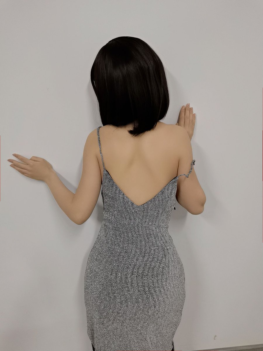 骚妻喜欢被强暴的感觉，有没有单男装陌生人，偷偷来强奸她
#夫妻交换 
#人妻少妇 
#3p轮操