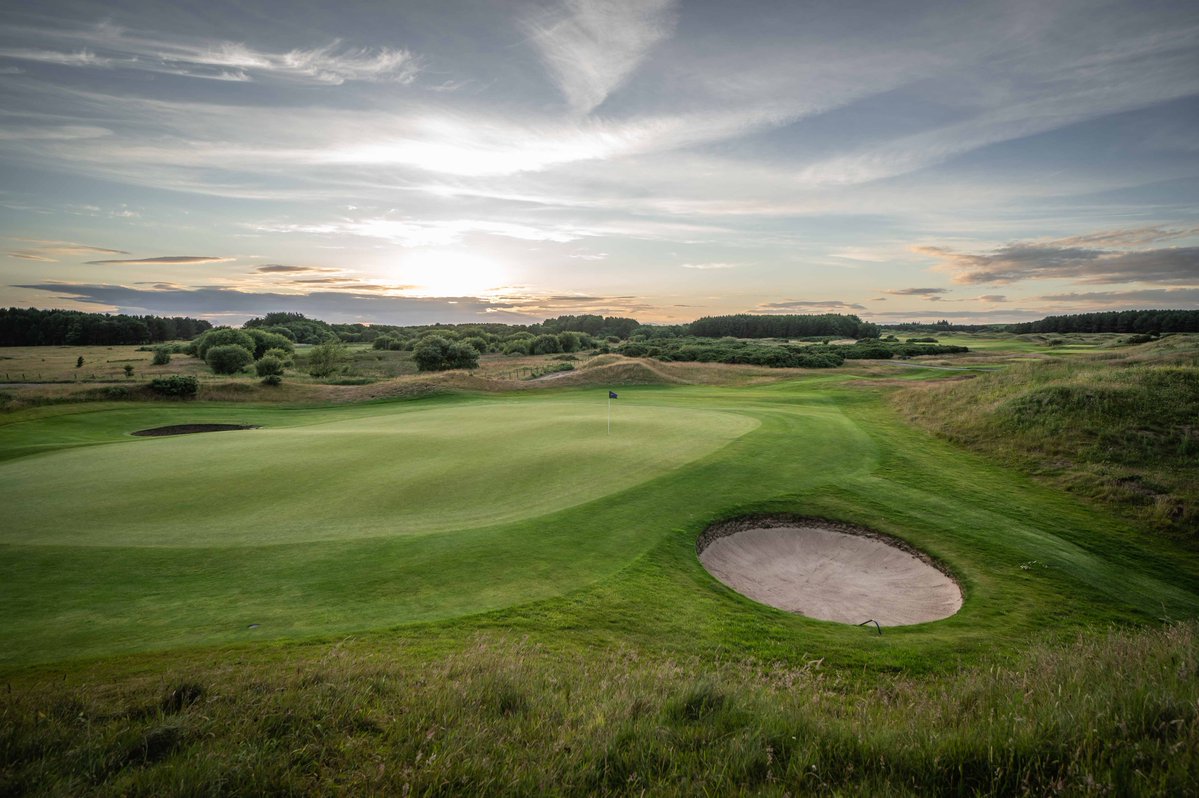 2 days left to claim our introduction offer for any stay & play at the impressive @DundonaldLinks 🛏 2-Nights in a 2 Bed Lodge ⛳@largsgolfclub ⛳@GlasgowGolfClub ⛳@DundonaldLinks Book before Friday to get discount price at £505pp Based on 4 sharing info@saltiretours.com