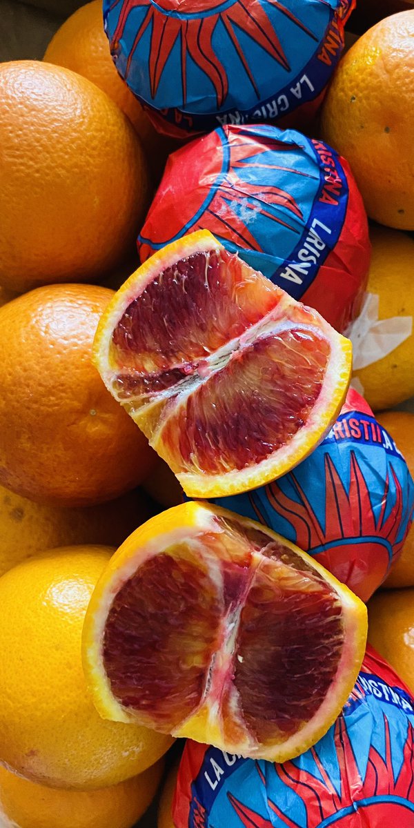 Iheartjam's tweet photo. Beautiful blood oranges have landed at Jam Towers! 😍 🧛‍♀️ 🍊 yummy! Coming soon to @BarricaWines #barricainthepark #shoplocal #marmalade #oranges #bloodoranges https://t.co/CULuab6OIK
