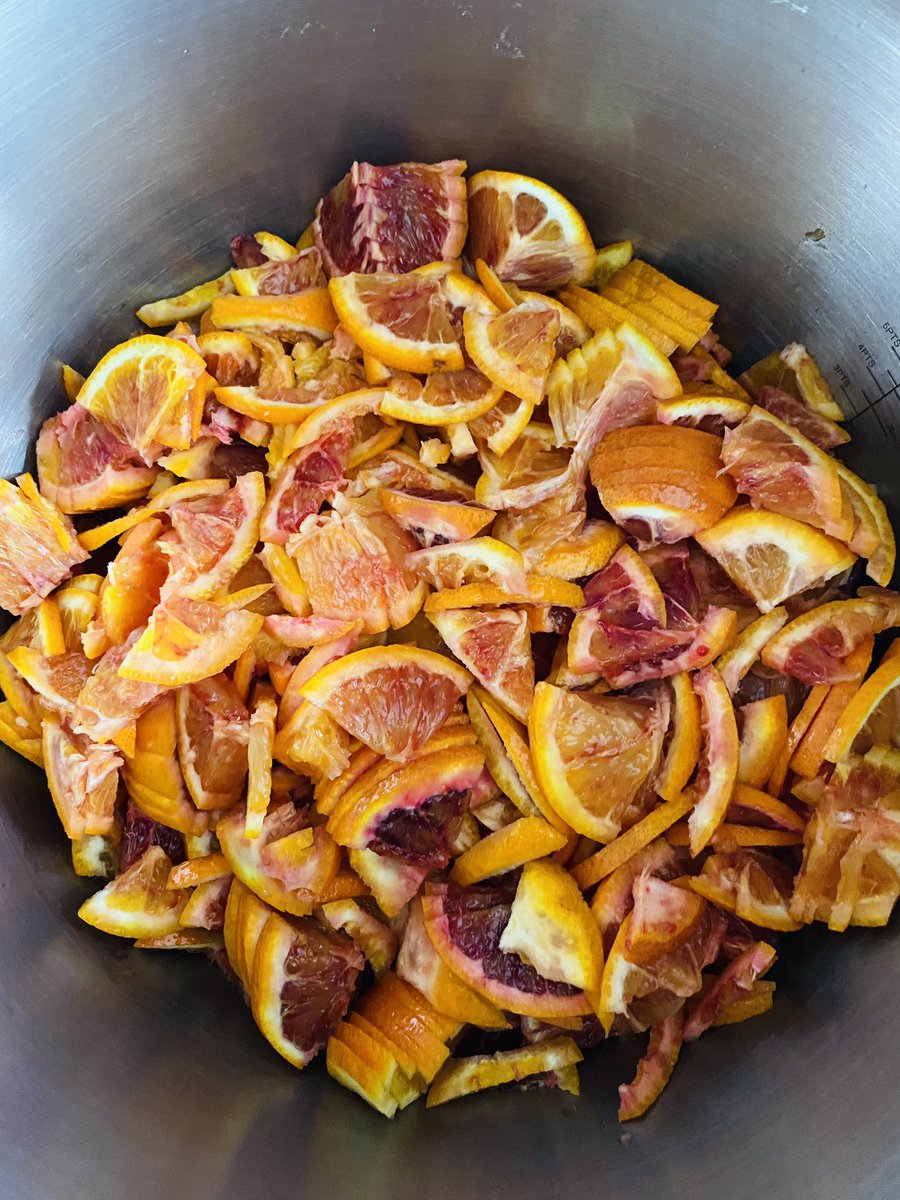 Iheartjam's tweet photo. Beautiful blood oranges have landed at Jam Towers! 😍 🧛‍♀️ 🍊 yummy! Coming soon to @BarricaWines #barricainthepark #shoplocal #marmalade #oranges #bloodoranges https://t.co/CULuab6OIK