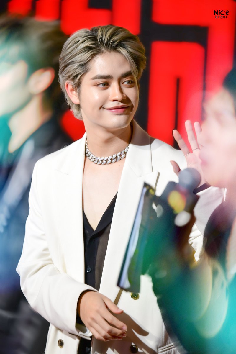nicestoryy's tweet photo. 230328
NICE at Komchadluek Award 19
สวัสดีครับ :)
#คมชัดลึกอวอร์ด19xATLAS
#คมชัดลึกอวอร์ด19
#komchadluekaward19
#NiceSTLAS #ATLAS_TH https://t.co/aZDHh7Qk2y