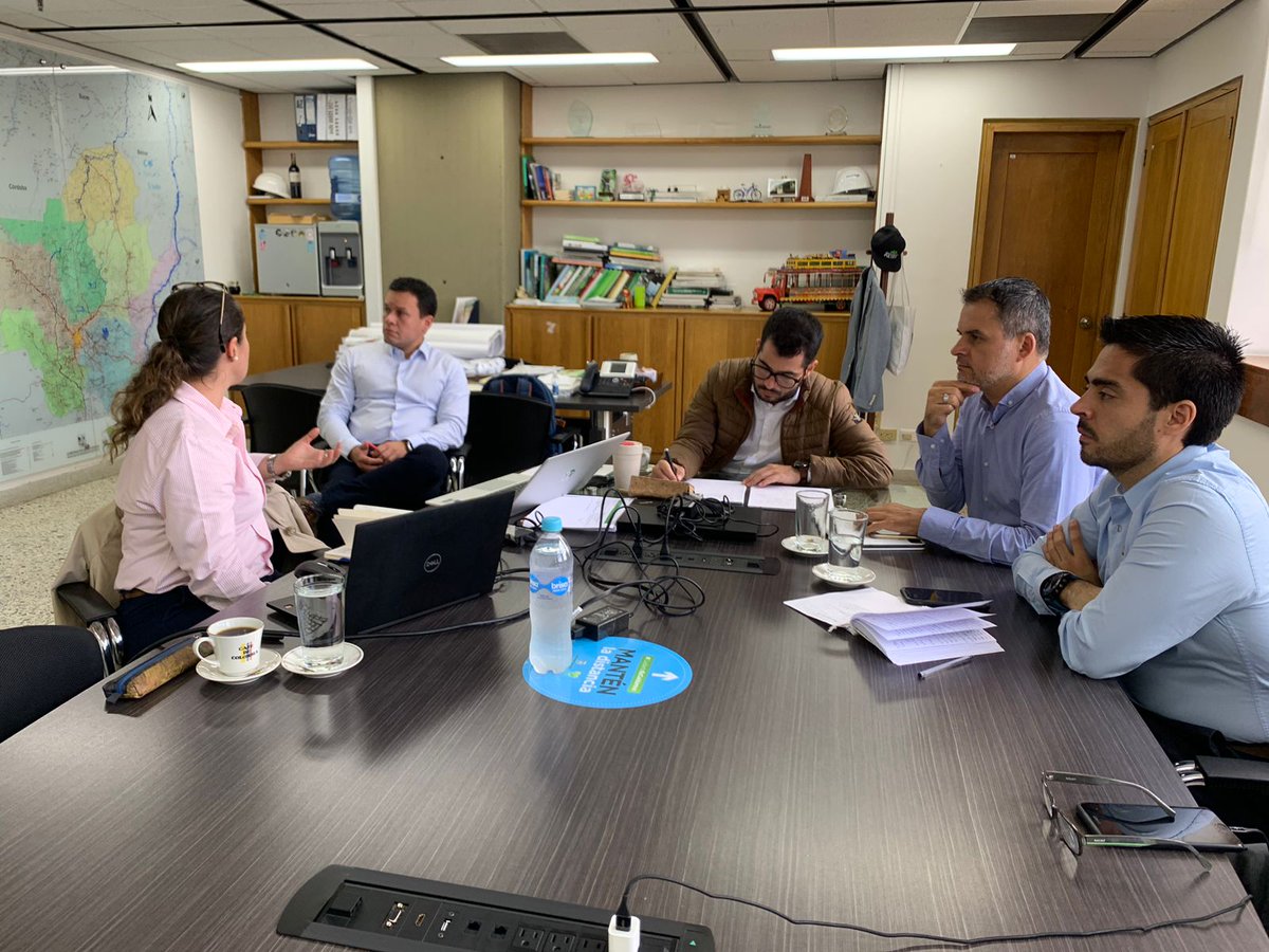 FerroAntioquia's tweet photo. #Unidos de @ObrasAntioquia y @SecTurismoAnt seguimos avanzando en el Plan Maestro de Transporte y Logístico de Antioquia - #PMTLA mediante la ejecución de la etapa 3: formulación de estrategias y proyectos. https://t.co/xeUPbKqc3q