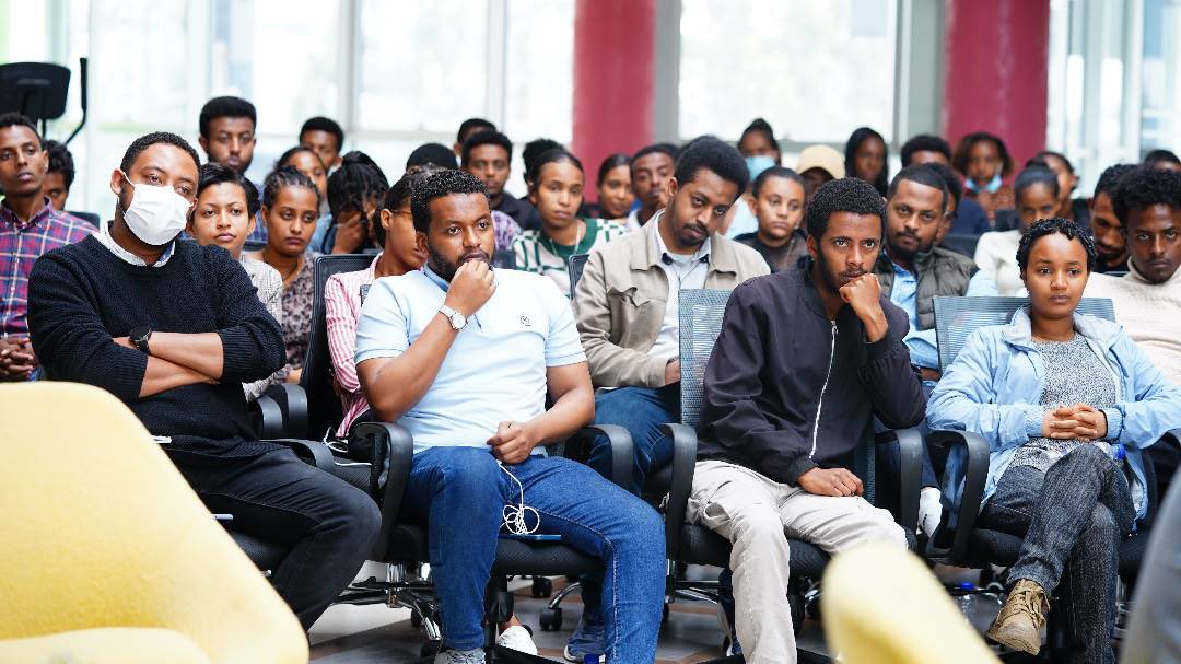 ስራ 

ምግብን ወደን እንደምንመገበው ስራንም ወደን የምንሰራው ሊሆን ይገባል:: 
ስራ ችግር መፍቻ ነው::
ብዙ ችግር ባለበት ብዙ ስራ አለ::
#ስራ አጥ #የሚሰራው  አጥ #የሚ-ሰራ አጥ #ሰሪ አጥ
<a href="/Jobs_FDRE/">የሥራና ክህሎት ሚኒስቴር / Ministry of Labor and Skills</a>