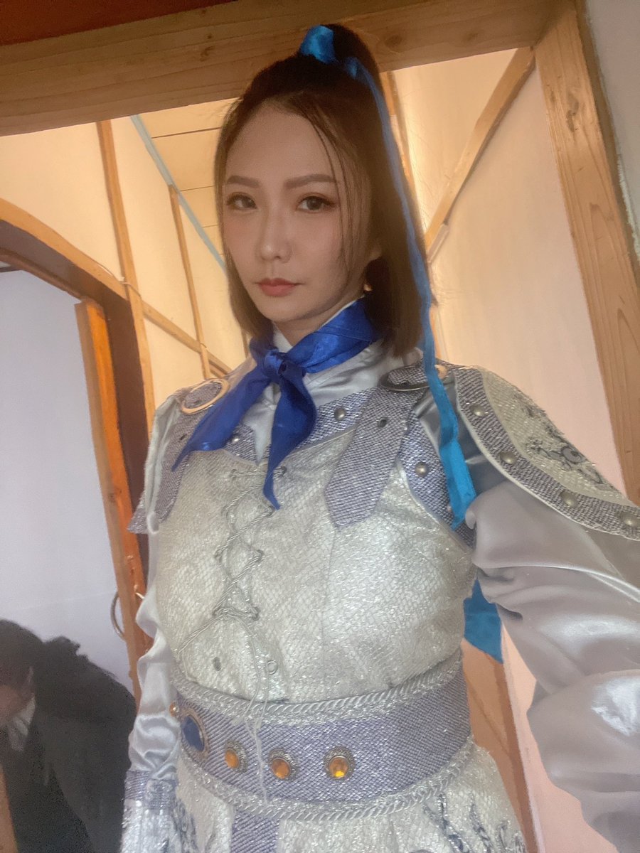 今天的裝扮好帥 https://t.co/FniyNtgKcO