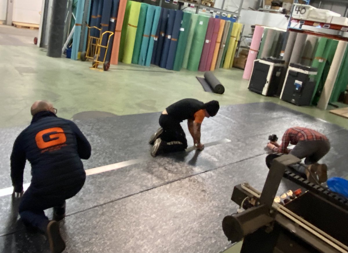 thomasbystrom's tweet photo. Besök hos en av våra duktig medlemmar Gislerud Carpets, för ett reportage i SVT Västmanland. Det handlar nuläget för småföretagare. Sviter efter pandemin och den svåra situation som nu råder. Dom är duktiga problemlösare, som försöker se möjligheter. 
#företagarna
#svtvästmanland https://t.co/2OdbuDAGmN