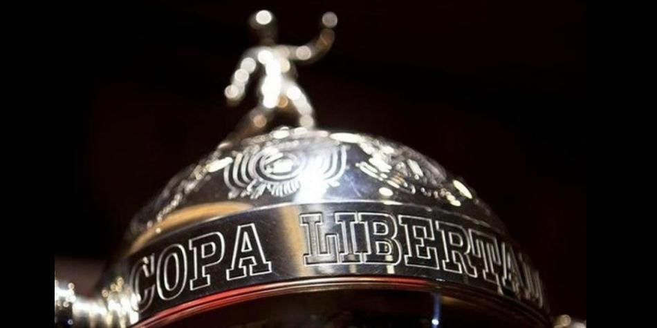 Es super difícil salir de una relación toxica de tantos años, pero me la juego una vez más a volver a ilusionarme, a esperar lo q tanto deseo, a sufrir nuevamente, aca te espero Libertadores 2023, espero q no me arruines la vida este año, otra vez.