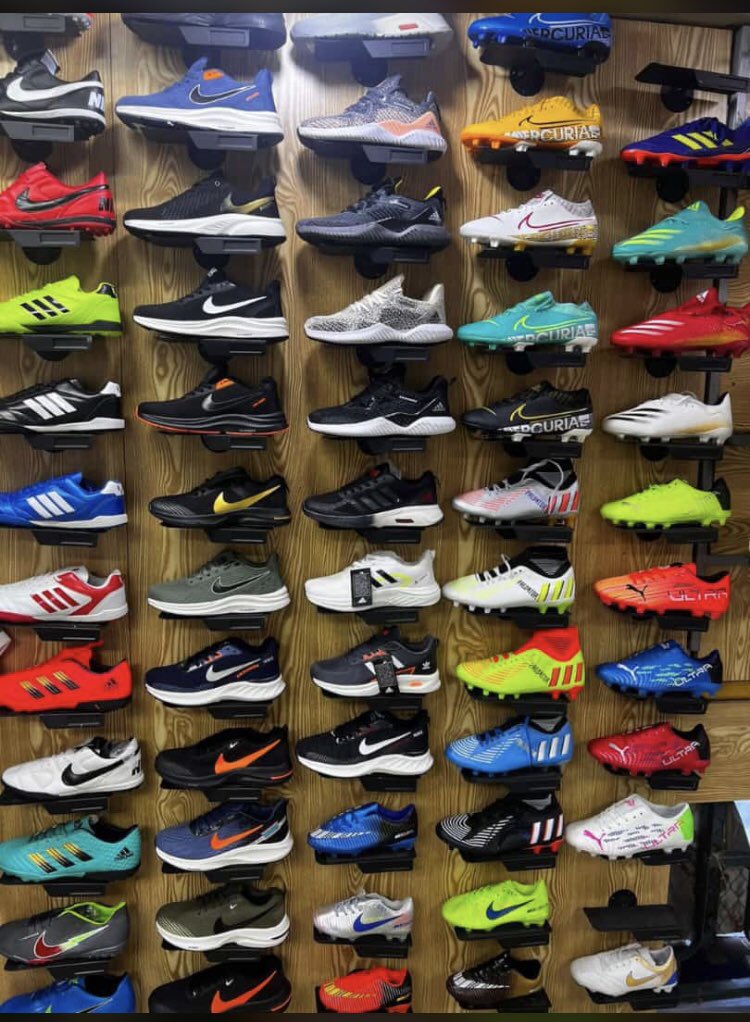 Naomikibandi's tweet photo. Soccer shoes,trainers and sports shoes available. Contact Me:0720836539. We deliver countrywide. https://t.co/y6KX2tK52U