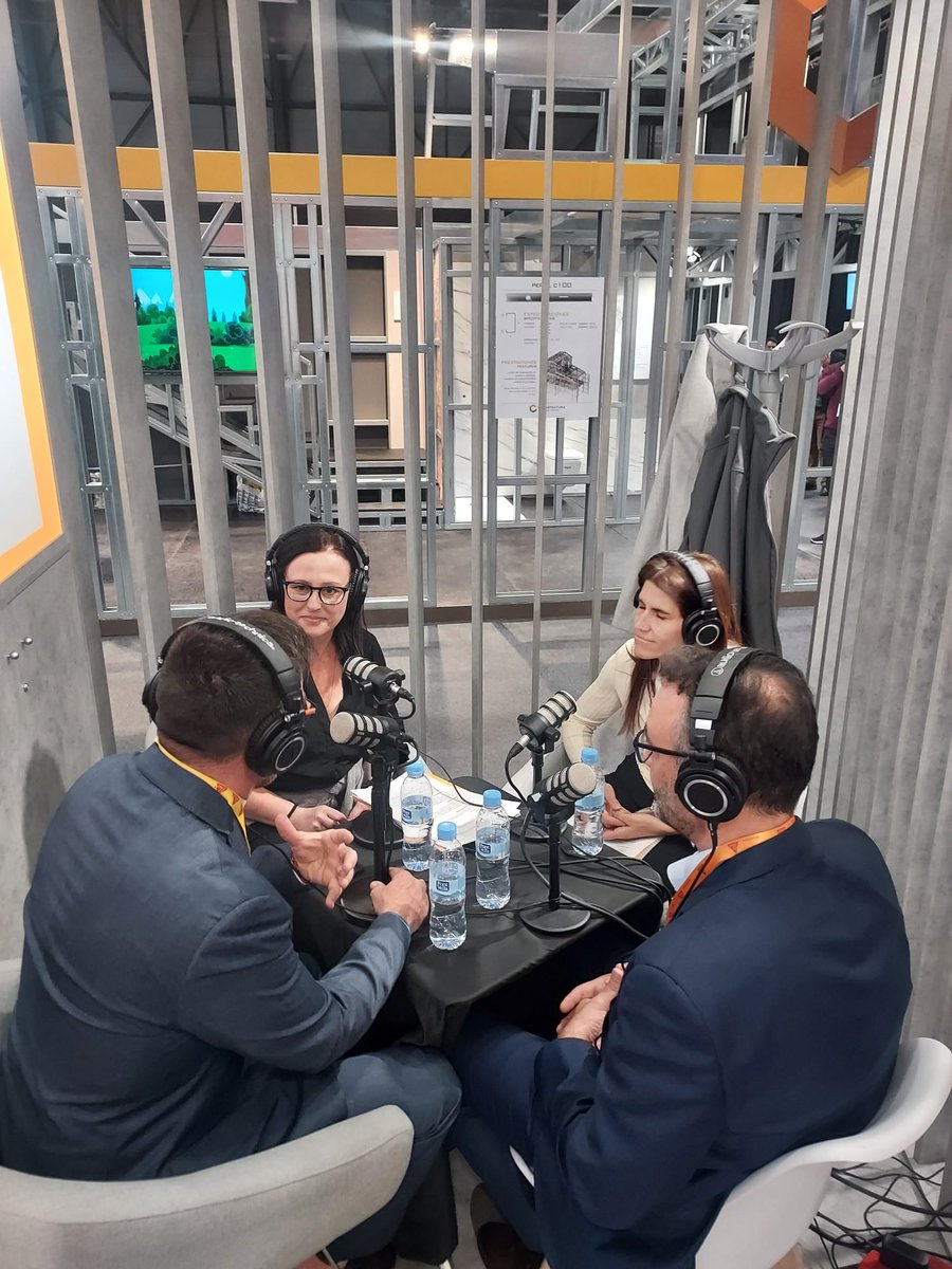 SikaSpain's tweet photo. El primer episodio de nuestro  podcast... en @rebuildexpo https://t.co/Cn9dYbhfmr