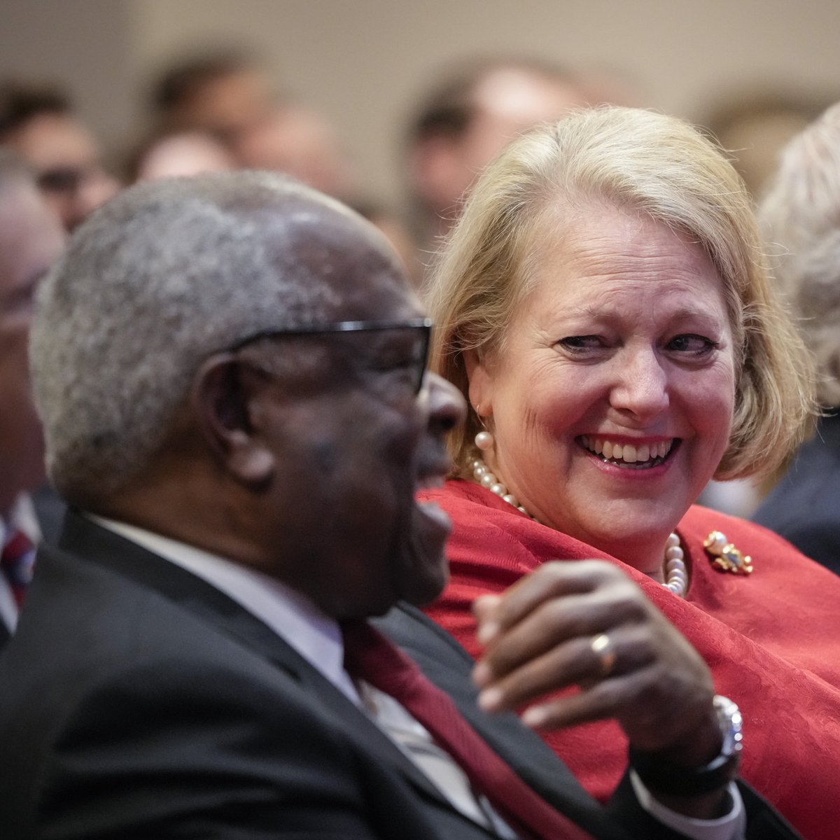 BREAKING: A Conservative activist group led by SCOTUS Justice Clarence Thomas' wife Ginni Thomas has received almost $600,000 in anonymous donations to wage cultural wars with the Left, according to a Washington Post investigation. Thomas' group, Crowdsourcers for Culture and…