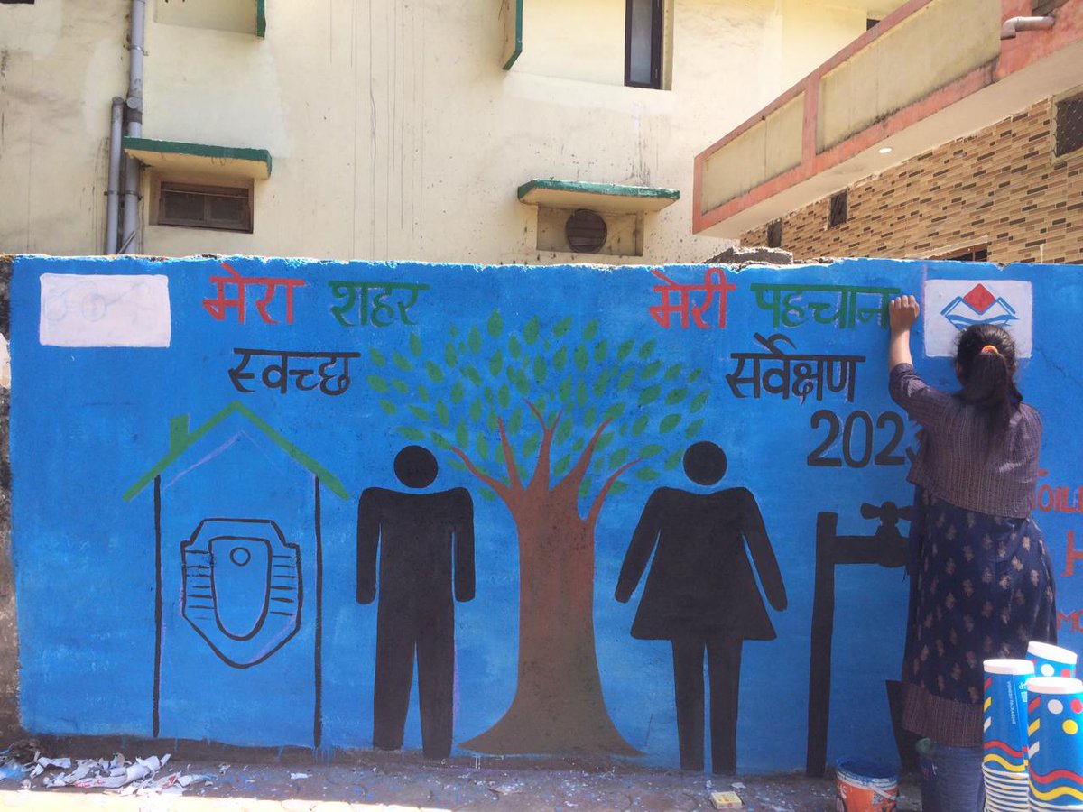 Day 3: Wall painting awareness activity. #स्वच्छता_परमो_धर्म #Womenledsanitation #YouthVsGarbage #SwachhAmritMahotsav #Swachhotsav #garbagefreeuttrakhand #swachhsurvekshan2023