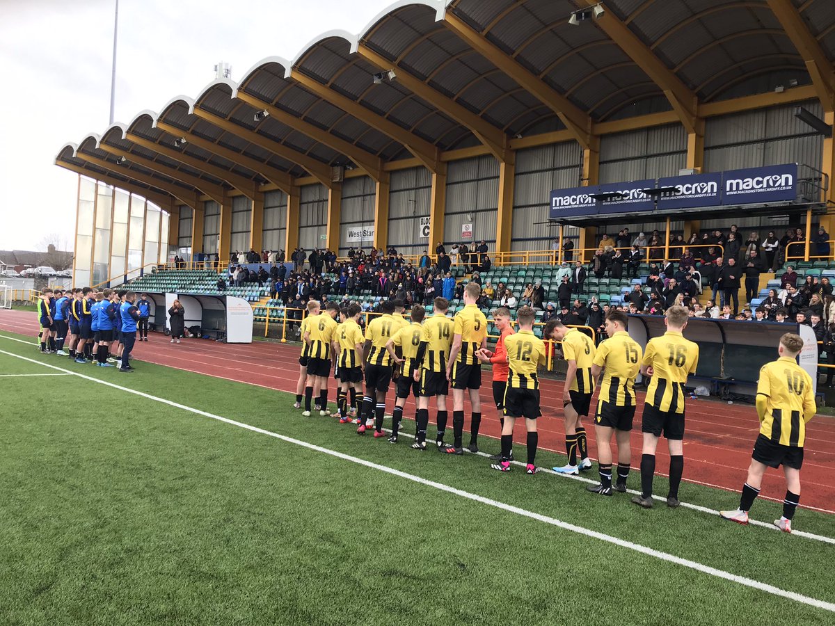 MrHodge01's tweet photo. PROUD!!!! That’s the ONLY word ⭐️ ⚽️ @WelshSchoolsFA champions! @NewportH the boys running out 4-2 winners against a quality Milford Haven team. Unbelievable boys! UPTHEPORT @NhsThrive https://t.co/nksySuFws7
