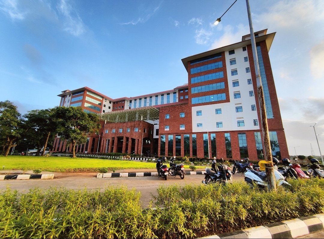 DoctorAniBhat's tweet photo. #GoanTwitter here's everything you need to know about Doctors, GMC and Goa's healthcare system set up
Right from Govt hospitals, Private Practitioners, Private hospitals and Govt schemes, you'll find everything here
Willing to get corrected if I get something wrong
๐THREAD๐ https://t.co/Ko3GhujFqt