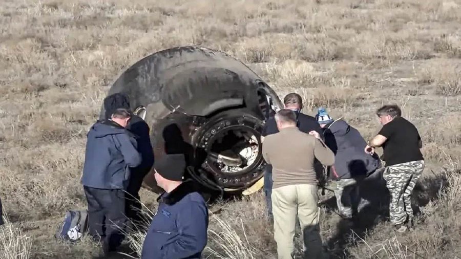 PointOrView's tweet photo. BREAKING: The damaged Russian Soyuz MS-22 spacecraft landed uncrewed in Kazakhstan at 7:46am ET (5:46pm Kazakhstan time) today less than two hours after undocking from the space station. 
Watch: https://t.co/uXKGZlhrNT 
#SoyuzMS22 #Soyus #roscosmos #Russia https://t.co/3mVueKFaGY