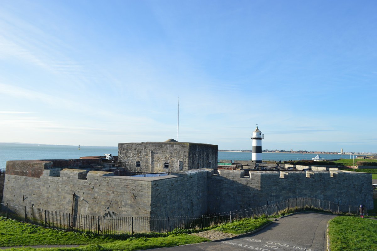 . <a href="/Southsea_Castle/">Southsea Castle</a> has now re-opened for its summer season! 🥳
The castle's keep and ramparts are open with free entry, Tuesday-Sunday, 10am-5pm.