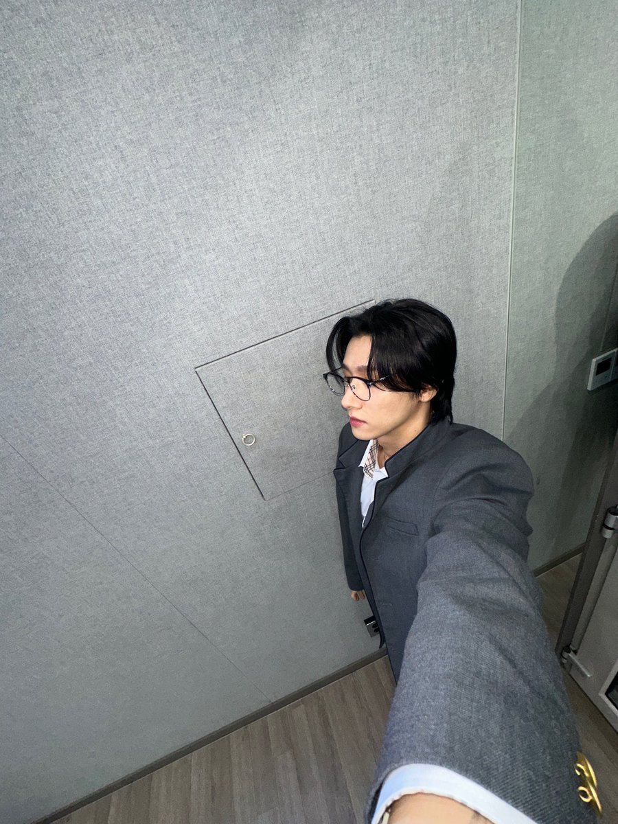 changkyunchive's tweet photo. changkyun 🫧 pm
#아이엠 ♡ #IM https://t.co/elrcJ16hZ9