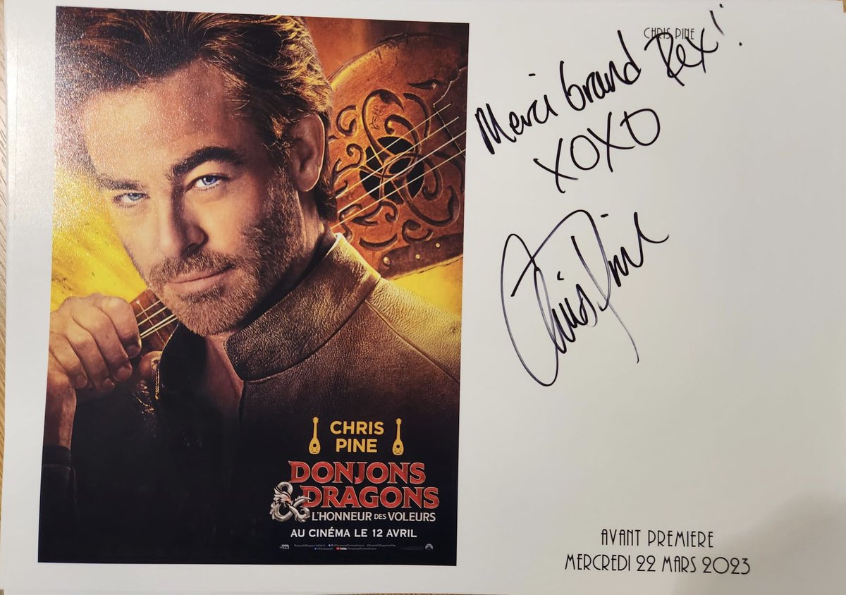 RexStudiosParis's tweet photo. L’équipe du film de #DonjonsEtDragons n’a pas dérogé à la tradition du #GrandRex en nous laissant ces quelques mots pour la belle collection d’autographes du #RexStudios. 🤩 https://t.co/m3UvIB4EGf