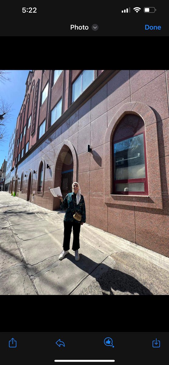 فتاة مصرية تدعى رنا عبد الحميد استطاعت ولاول مرة الحصول على موافقة وتصريح رسمي لرفع الاذان بمكبرات الصوت في مدينة ستوريا الامريكية ❤❤