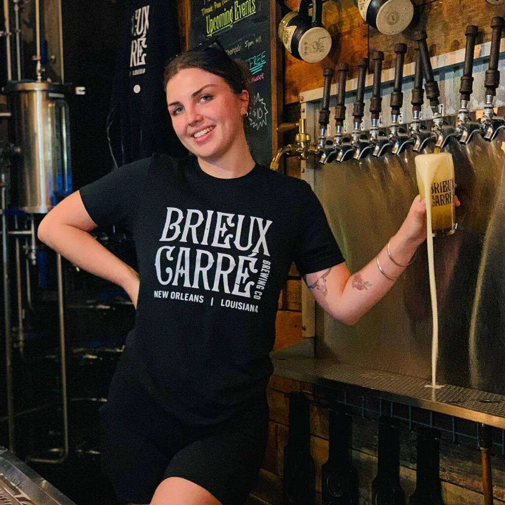 🪂𝐍𝐄𝐖 𝐌𝐄𝐑𝐂𝐇🪂
New shirts drop today! Available online and the taproom! instagr.am/p/CqVlaetLJr9/