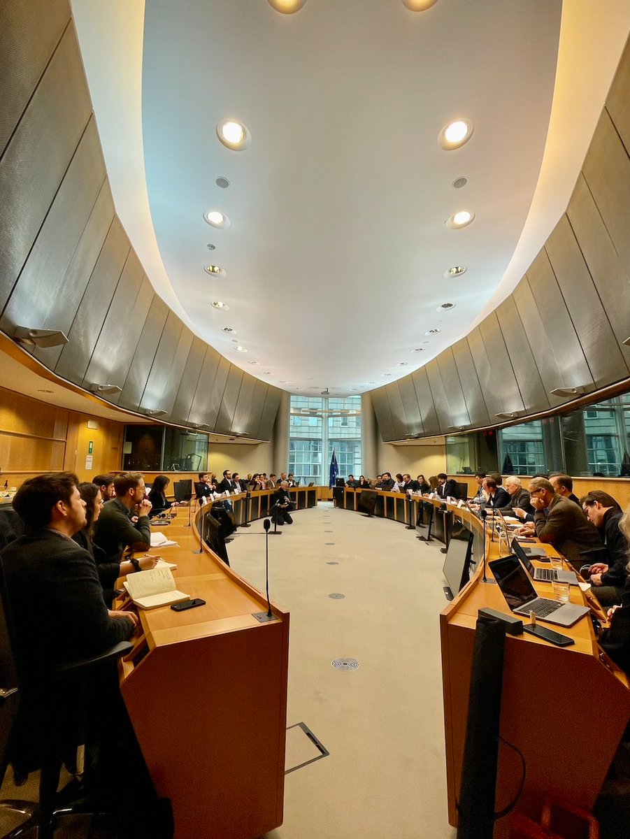 #RT <a href="/FRdigitale/">France Digitale</a>: En direct de Bruxelles 🇪🇺

Aujourd'hui, France Digitale et ses alliés européens sont au Parlement Européen pour échanger sur les pistes souhaitables autour de deux textes clés en cours de discussion en Europe : l'AI Act et le Data Act.