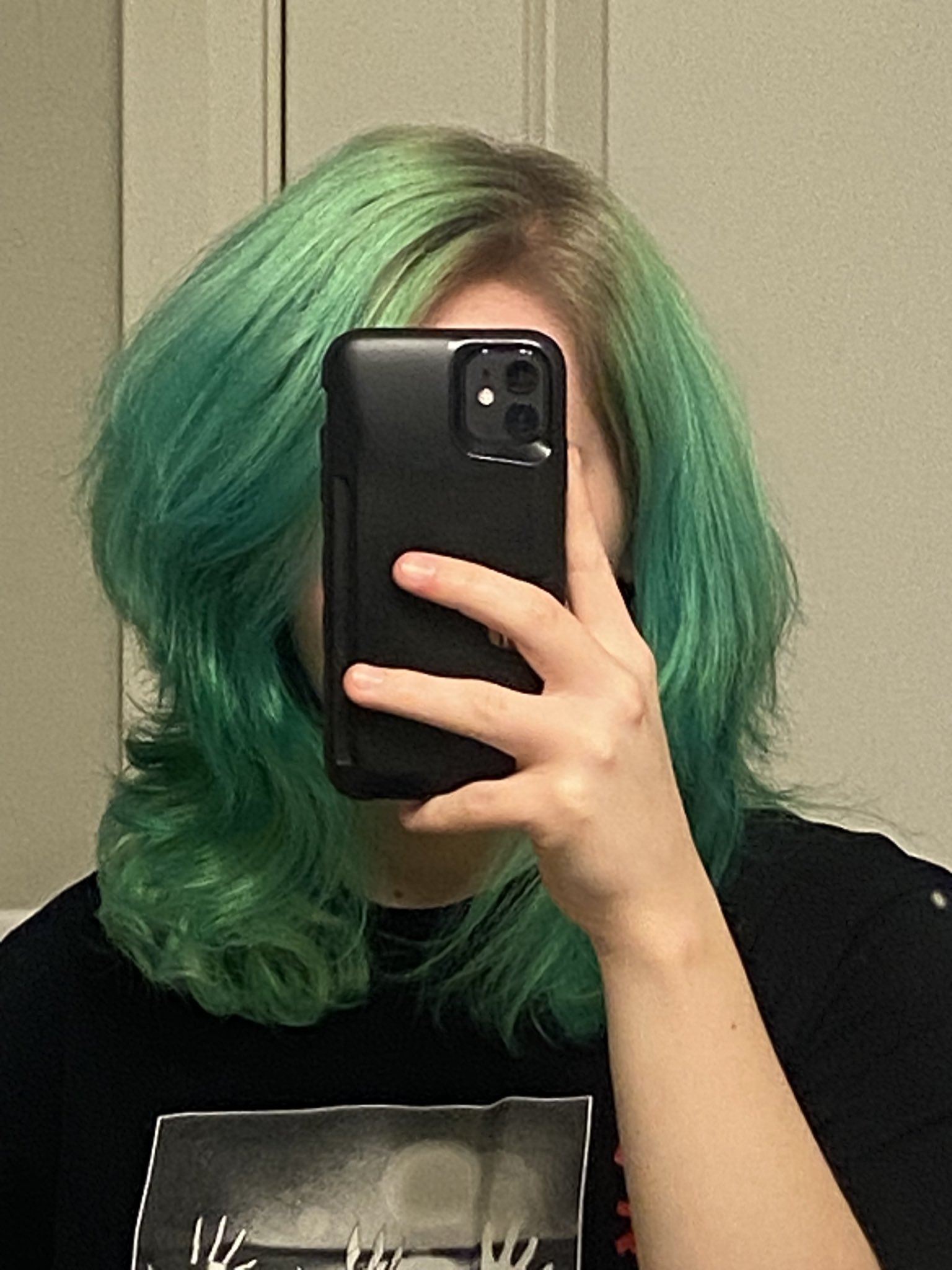 SmokeeBee on X: &ldquo;I think I&rsquo;m officially in my best green hair era 