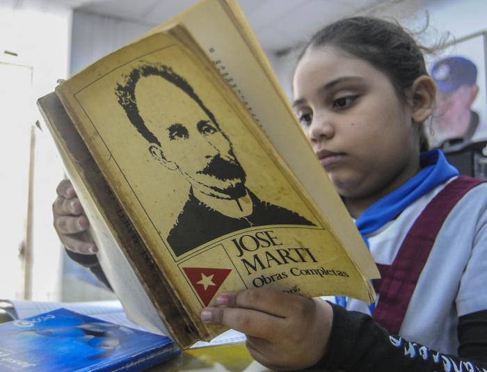 Instituciones culturales realizan actividades por el Día del Libro Cubano. El día 31 tendrá lugar una actividad por el aniversario 23 del Centro Literario Cultural Leonor Pérez.
granma.cu/cultura/2023-0…