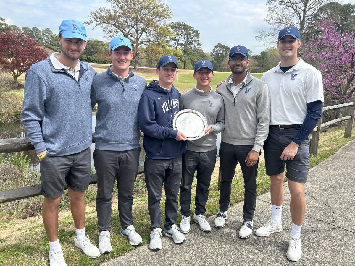 VillanovaGolf's tweet photo. 🚨 '𝓒𝓐𝓣𝓢 𝓦𝓘𝓝, '𝓒𝓐𝓣𝓢 𝓦𝓘𝓝, '𝓒𝓐𝓣𝓢 𝓦𝓘𝓝 🚨

Villanova wins the Golden Horseshoe for our first trophy of the season! 🏆

#GoNova https://t.co/Y1QAarqAIB