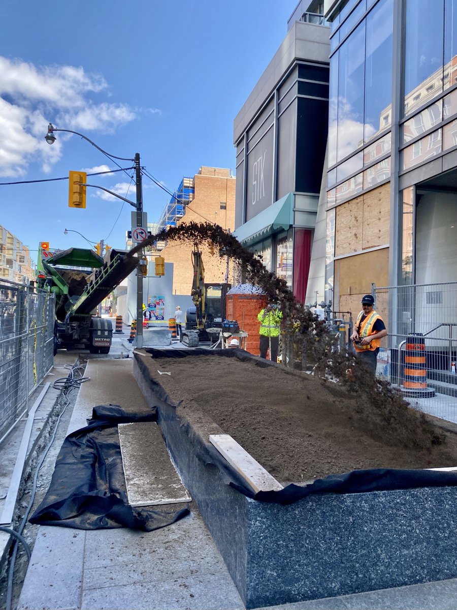 Need #soil installed efficiently?🌱Our #SlingerTrucks have an impressive installation range of 45-60 ft. while also being operated by #remotecontrol for accurate product placement.

#hermanns #landscaping #landscapedesign #soil #soilhealth #soils #greencities #greenspaces