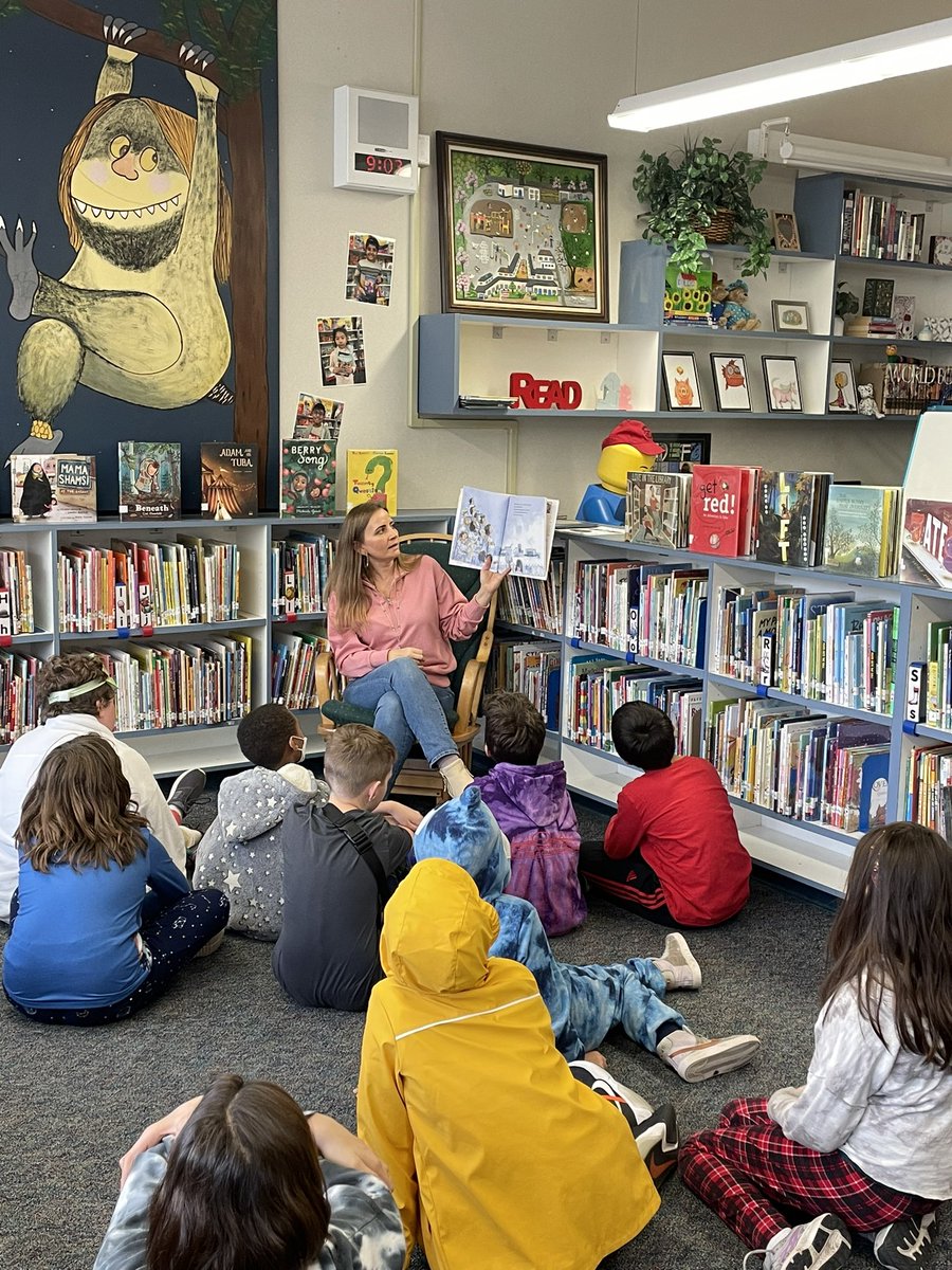 MurwoodWC's tweet photo. Whatโs better than wearing Jammies and listening to a great story on a windy rainy School day? #marvelousmustangs ๐ https://t.co/nKA6cXvXXF