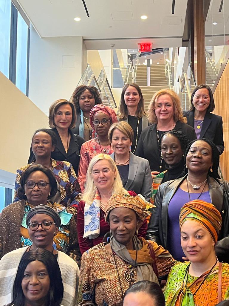 Petra Schneebauer tweet media