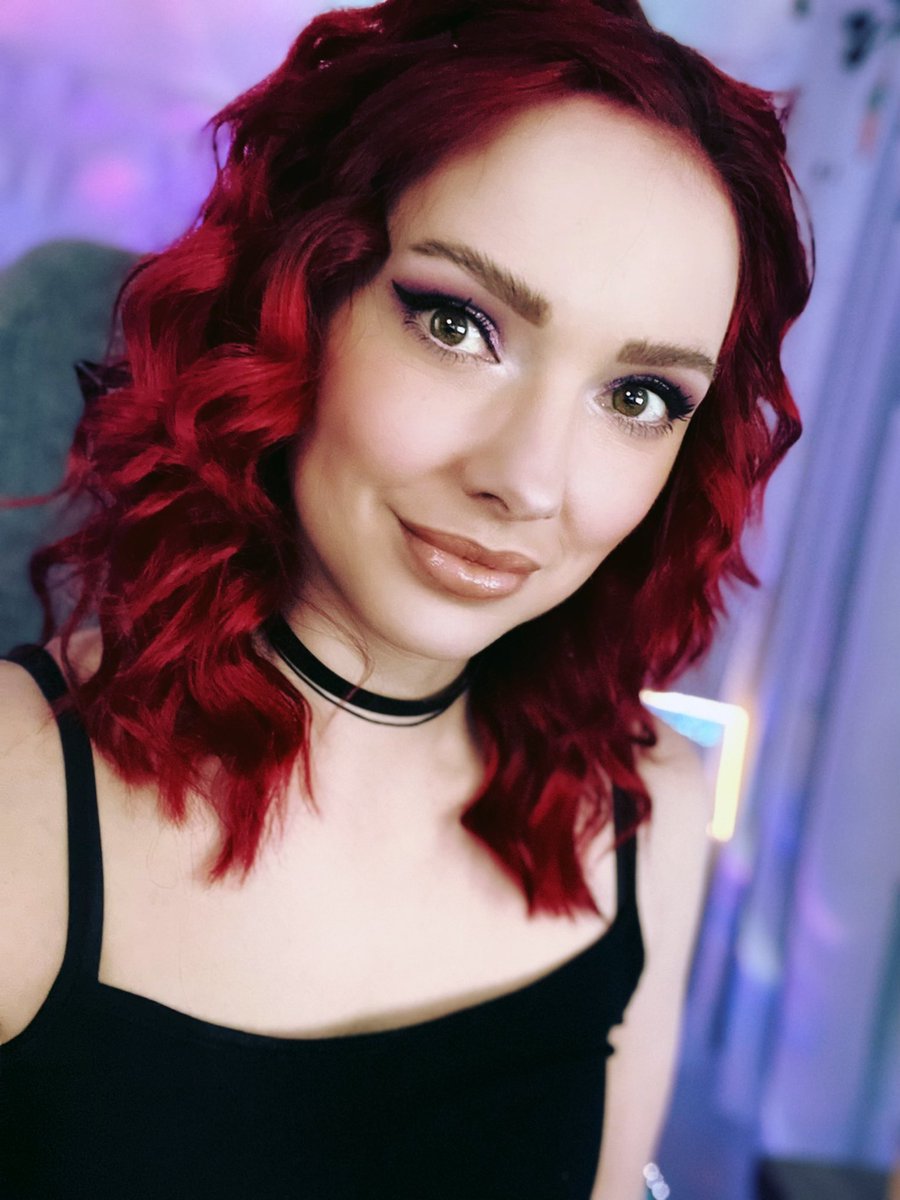 gingrbredbeauty's tweet photo. It’s #TalkOh Tuesday! #marbles #drops are live! Come hang out! We might sneak in a #nitro race or two! We are also taste testing #pitchblack @MountainDew 🖤

#live in 15 https://t.co/qmxQlVu73K 
#retweet for a chance at the #giveaway

#twitch #streamer https://t.co/d8ekqOedgN