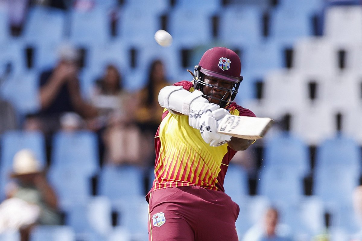 windiescricket's tweet photo. WI 16/0 (2)
@kyle_mayers - 13
@bking_53 - 3
Mayers on the attack in the Bullring! 2 massive sixes off @WayneParnell first over, flying way into the long-off & mid wicket boundaries 🔥
#MaroonPower
#MenInMaroon #SAvWI
Scorecard: https://t.co/jbjshvugWZ https://t.co/SPwAn5dr52