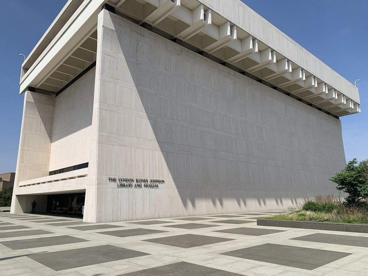 60DayUSA's tweet photo. Had a wonderful visit at the @LBJLibrary! There are so many great exhibits-highly recommend! https://t.co/zV3nEP42iO