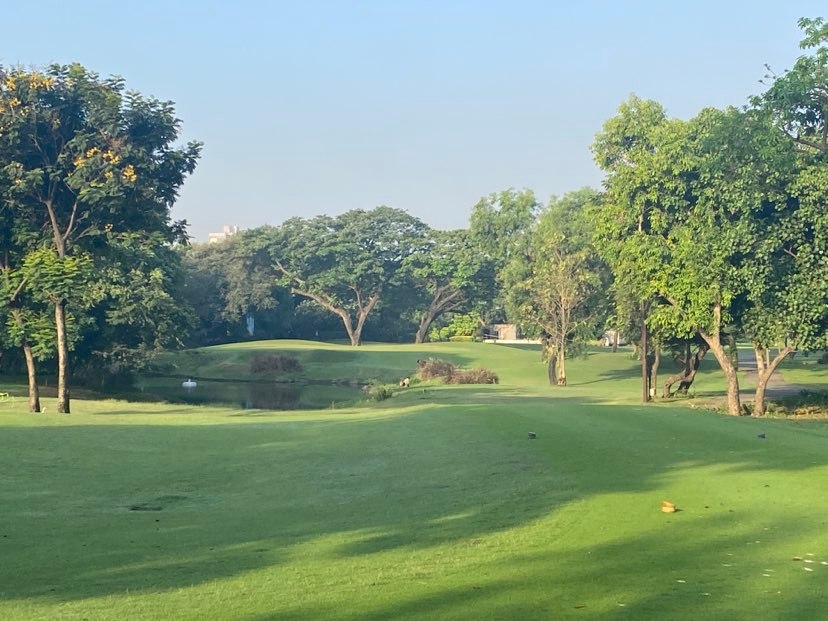 tonyjdear's tweet photo. Did a story last year about courses on fewer than 100 acres. Neil Haworth, of Nelson and Haworth and who works predominantly in Asia, has renovated Bombay Presidency GC in India which sits on just 80. https://t.co/u7YkNxmbyz