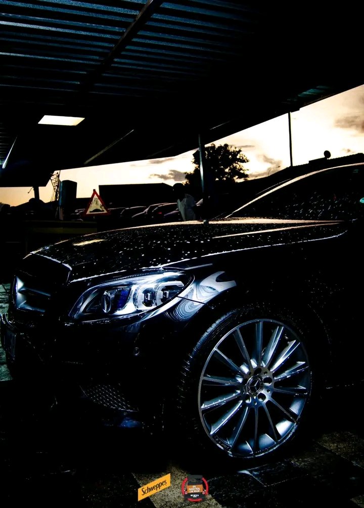 ImageRsa's tweet photo. Splashes 💧💧💧💧&amp; Vibes🥂🍻

📸:@ImageRsa 🔥

#carwashshoot #chillers #vibes #onaweekend #snaps #FLOWER #whips #water #nikon #godox #imagecreatives #photographylove #clean #drip #amanzi #SundayBrunch https://t.co/5mUWGtc7Oz
