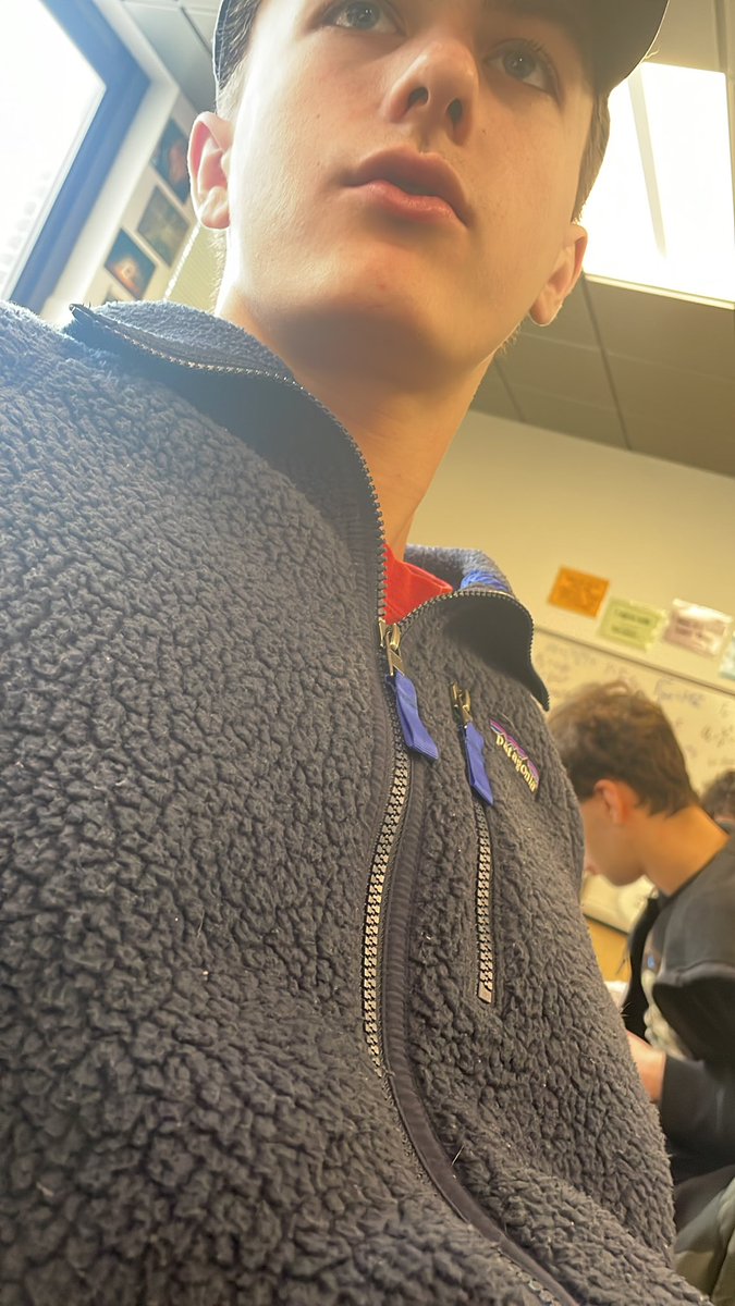 AlexMahoney16's tweet photo. bg #bachelor #JUNGKOOK #KCLawardsxFreenBecky #MAFSAU https://t.co/wI7AspBftx