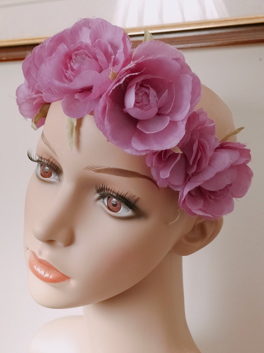 Get ready for summer witgh my collection of womens hairbands at a fraction of RRP.

buff.ly/38HPUxn 

#forsale #preloved #summer #womensfashion #costumejewelry #costumejewellery #hair #hairbands