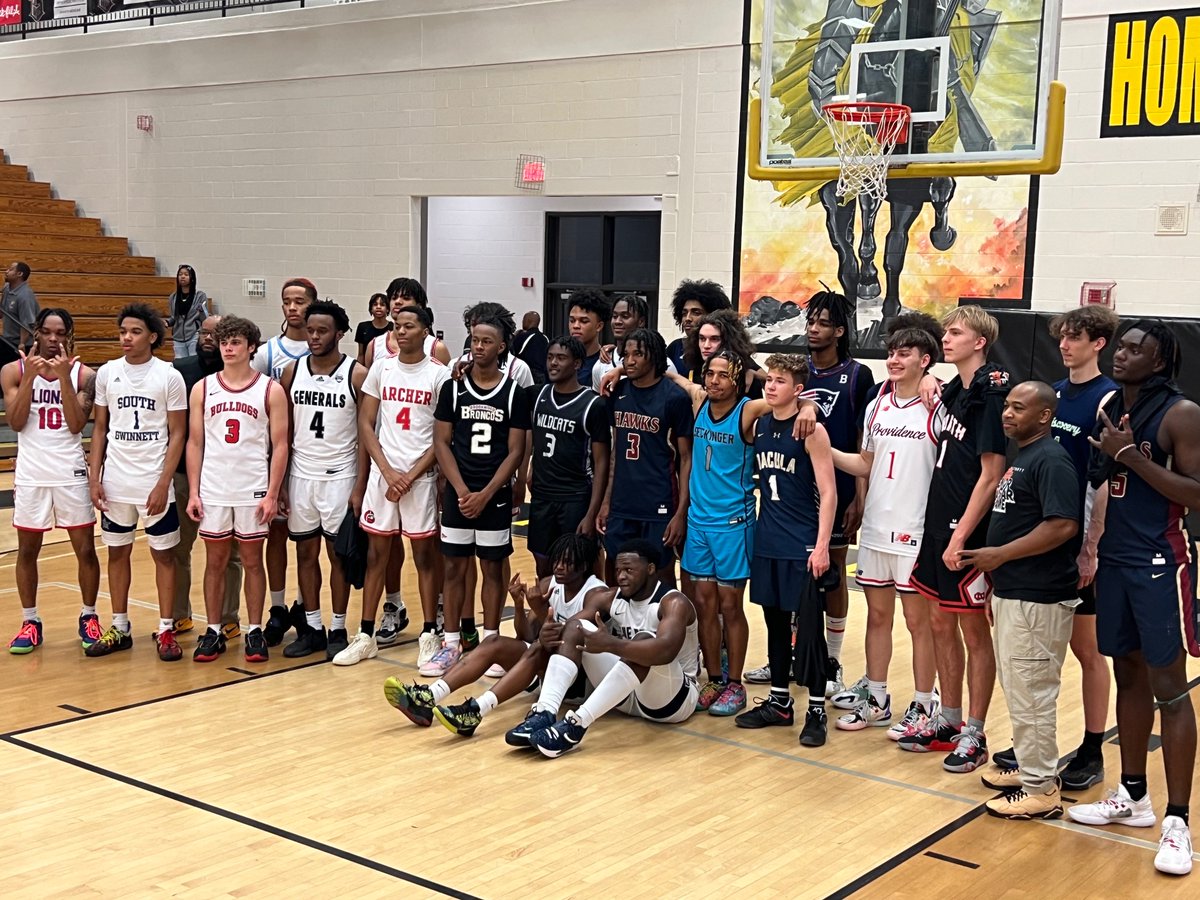 2Sdav's tweet photo. Congrats to @Eli_Dav15 for being selected to play in yesterdays 14th Annual Gwinnett County Senior All-Star game.Proud of you son..keep grinding! It was a blessing to see these young gifted athletes that have been competing with,and alongside one another since the GBL glory days! https://t.co/N6bvZmij1i