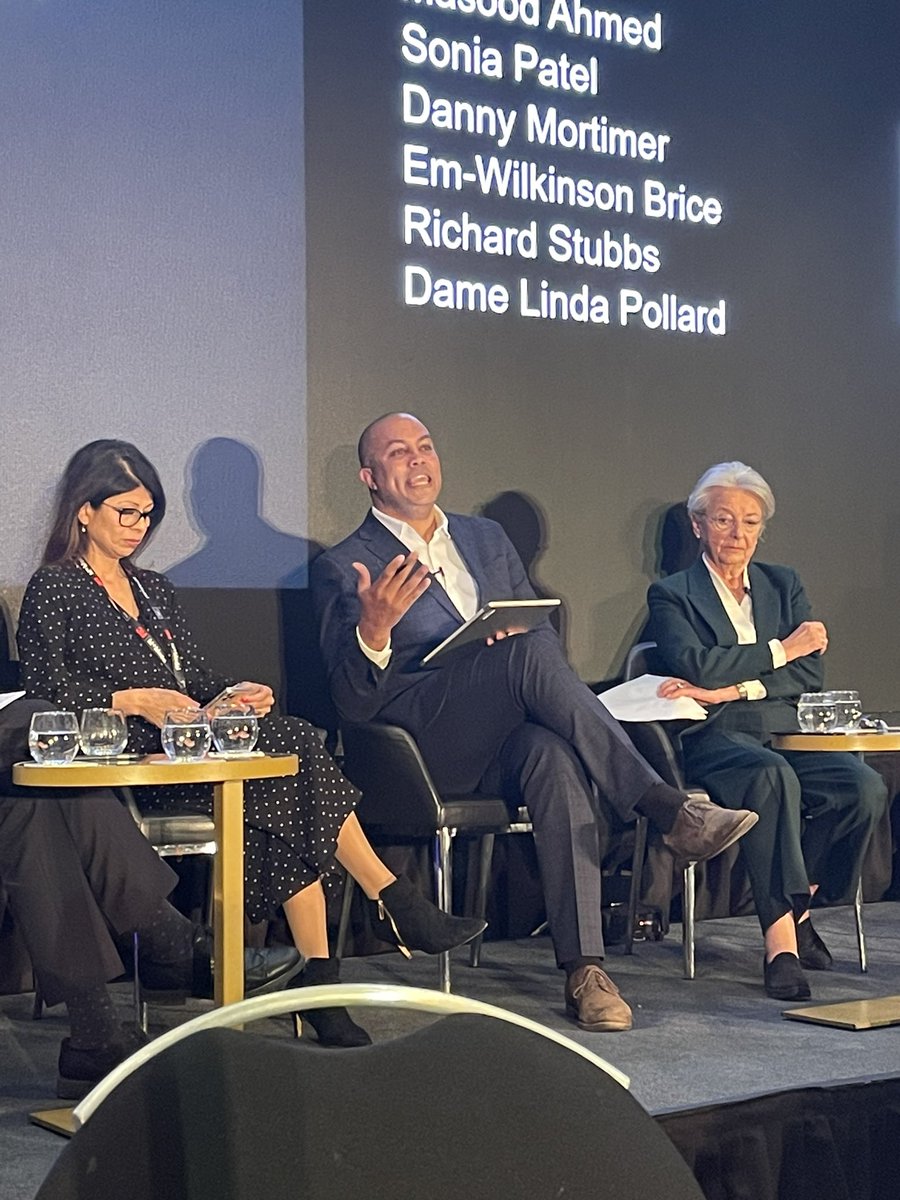 With the ‘coolest job in the NHS’ (quote <a href="/Doctor_Masood/">Masood Ahmed</a>) <a href="/richarddstubbs/">Richard Stubbs FRSA</a> key messages inc all innovation is workforce innovation, the future is here now and waiting, citing <a href="/DocAbode/">Doc Abode</a> as just one example of how @YHAHSN has supported local projects. #HPN