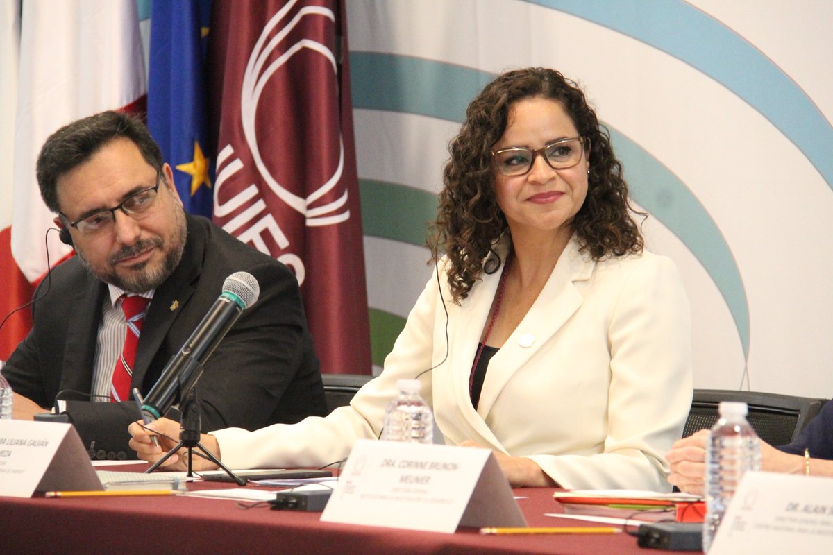 Como parte del segundo día del Foro Franco-Mexicano, se realiza en la #ANUIES mesa redonda: Prioridades científicas y dimensiones interdisciplinarias de la cooperación franco-mexicana. Participa la rectora de la <a href="/UAN_Oficial/">UAN</a>, Norma Galván y el director del <a href="/IPN_MX/">IPN</a>, <a href="/ArturoReyesS_/">Arturo Reyes Sandoval</a>