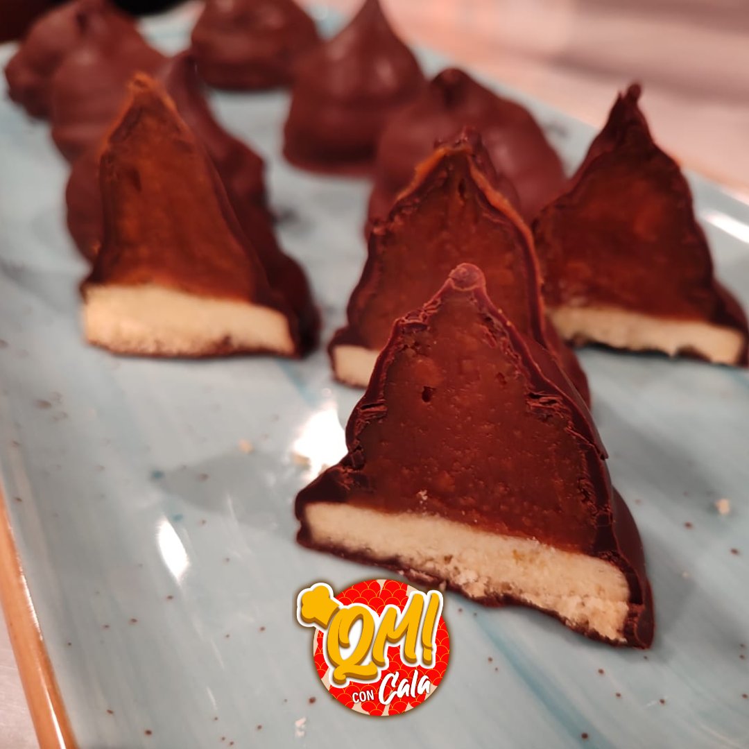 canal9oficial's tweet photo. #QuéMañana | Disculpá si te tentamos con estos exquisitos #Conitos de #DulceDeLeche 🤤 y #Chocolate 🍫, pero necesitábamos compartirte este recetón 🫶.
¡Animate a prepararlos y mostranos cómo te quedaron 📸! https://t.co/RyubCMVhfF