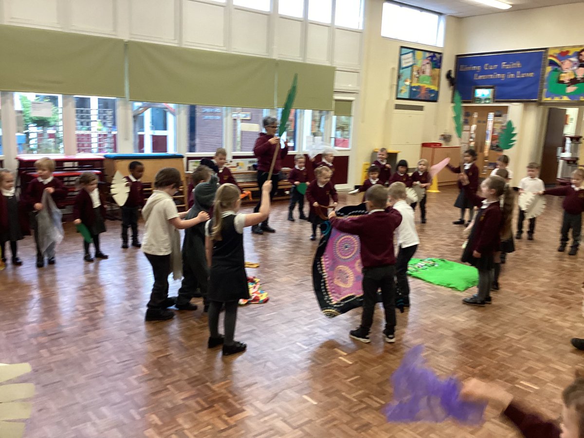 AllSaintsTraff's tweet photo. We have been learning all about Palm Sunday in the EYFS …#activelearning #🙏🏼👣 We praised Jesus through singing and role playing #OurHolyWeek 👣💜 https://t.co/yq5FdUQXL8