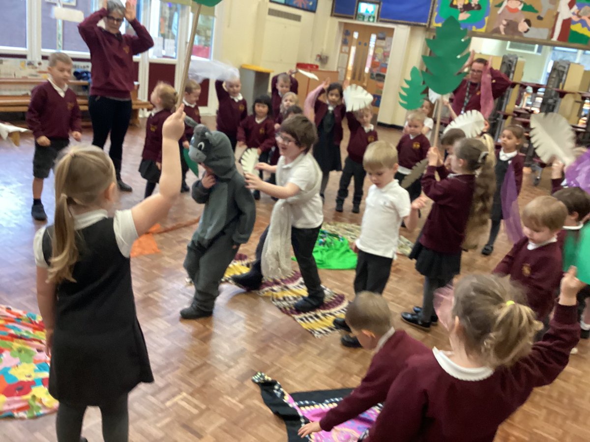 AllSaintsTraff's tweet photo. We have been learning all about Palm Sunday in the EYFS …#activelearning #🙏🏼👣 We praised Jesus through singing and role playing #OurHolyWeek 👣💜 https://t.co/yq5FdUQXL8