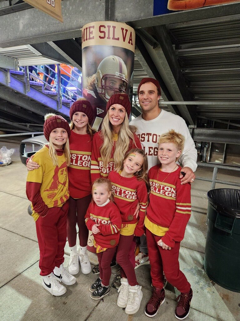 JamieSilva40's tweet photo. Boston College HOF night! So glad my family got to experience some of the BC culture! 🦅 https://t.co/mdzemwbh8y
