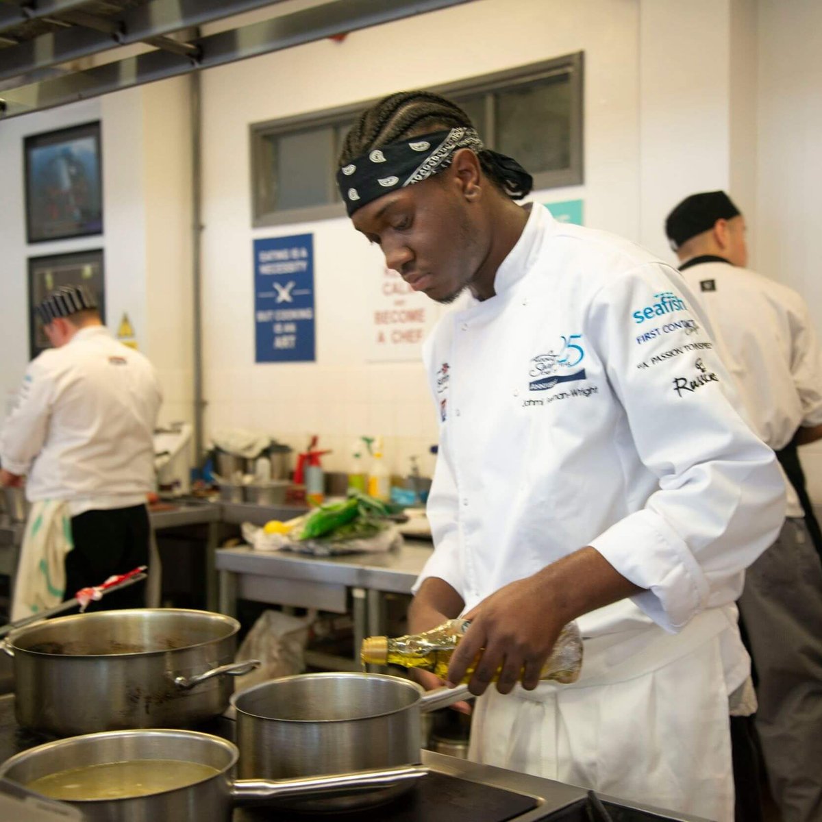 There's only two more days until the deadline for entries to the National Seafood Chef of the Year Competition! We've had some great submissions, but there's still time to enter. 
Don't miss out, visit  ukseafood.co.uk/competition-in…

#SeafoodChef23
