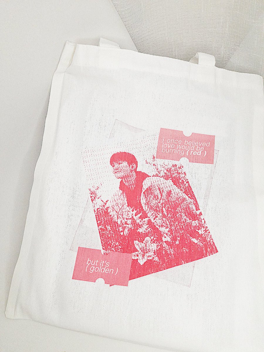 voboarts's tweet photo. samples have arrived! promise i'll opt 15 version of this tote bag! 🤍

help me pick a bettee color~ poll down below https://t.co/i0V9xr1exq