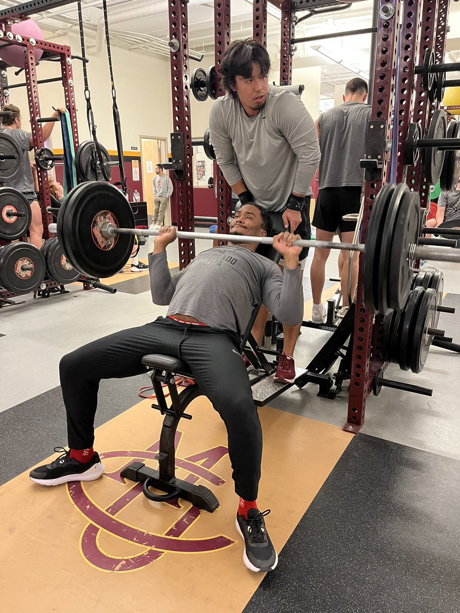 Mavs are keeping it going with the work and attitude. They are pushing themselves each day and getting ready for the upcoming season‼️🏈🐃
#Mavs #Mavup