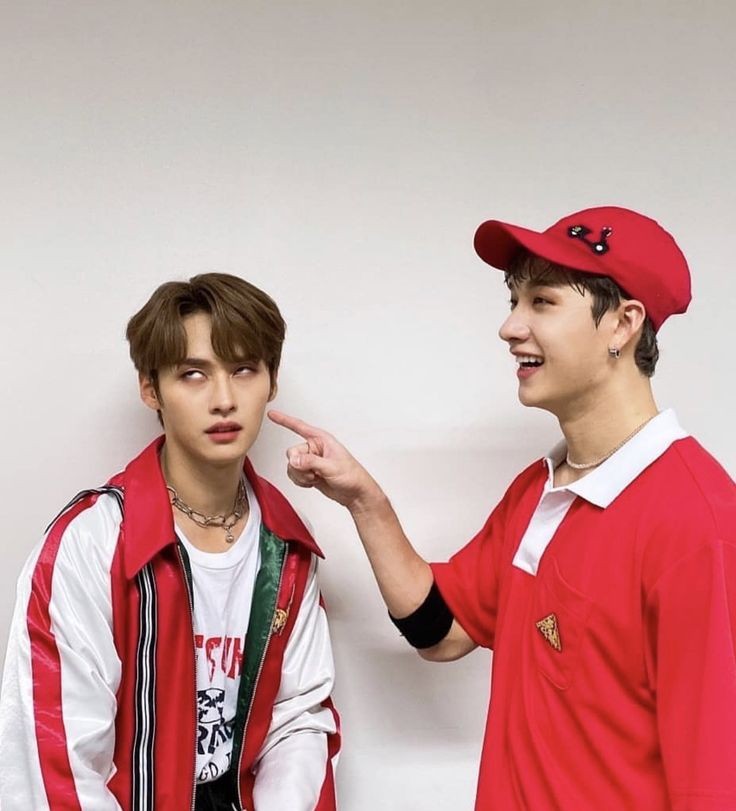 _Cursed_Love_'s tweet photo. lee know and his only hyung

a thread~ https://t.co/ElsHJXoa9q