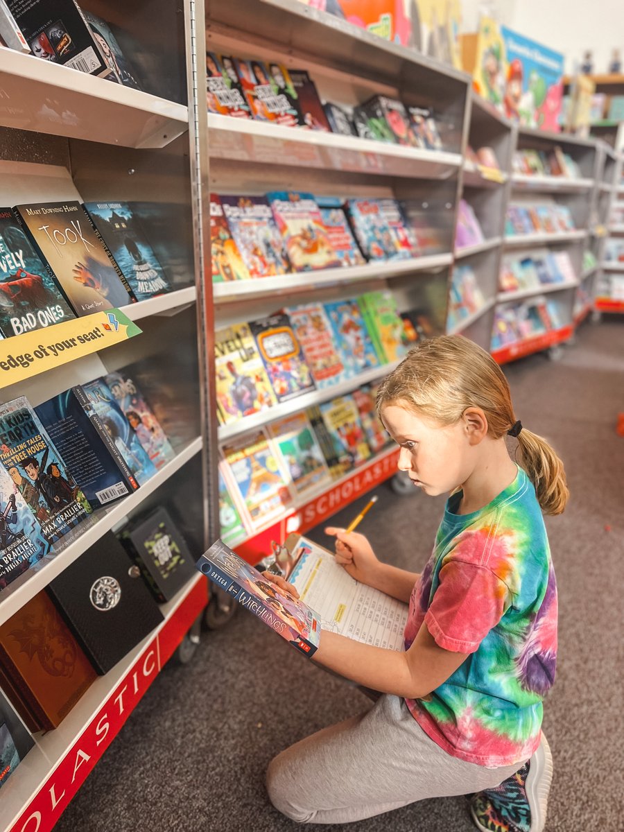 Our Book Fair is here! 📚 Stop by the Brooks Library this week to see the great new books we have available. Remember, every book you buy earns free books for our school!🐝 #BookFair #BrooksBees #NationalReadingMonth @acpsk12  @ACPSreads