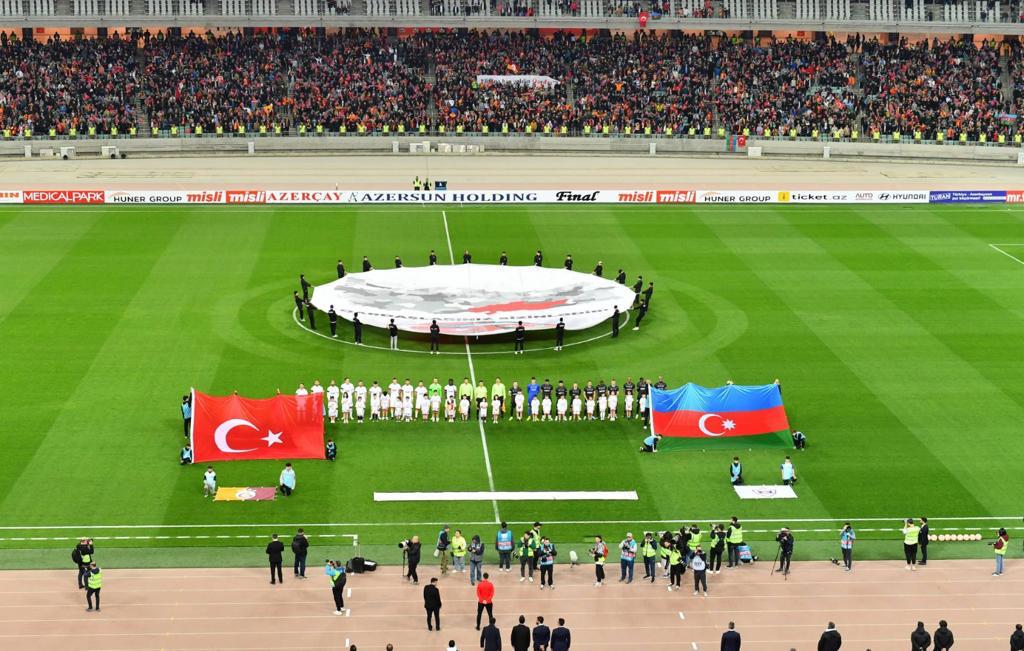 GalatasaraySK's tweet photo. TƏŞƏKKÜR MƏKTUBU

Qardaş ölkə Azərbaycanın seçkin komandası Qarabağ FK ilə həyata keçirdiyimiz ve əldə edilən qazancı zəlzələdən zərər çəkmiş vətəndaşlarımıza bağışlanan dostluq oyunu, klubumuzu ve icmamızı sevindirmişdir. https://t.co/t8mgRP7v6Q